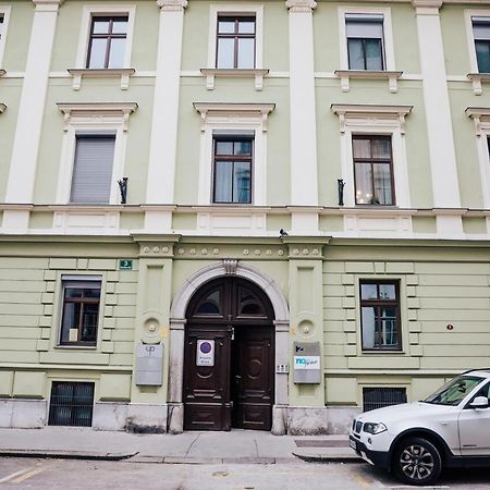 Apartment Center - Kersnikova Ljubljana Dış mekan fotoğraf